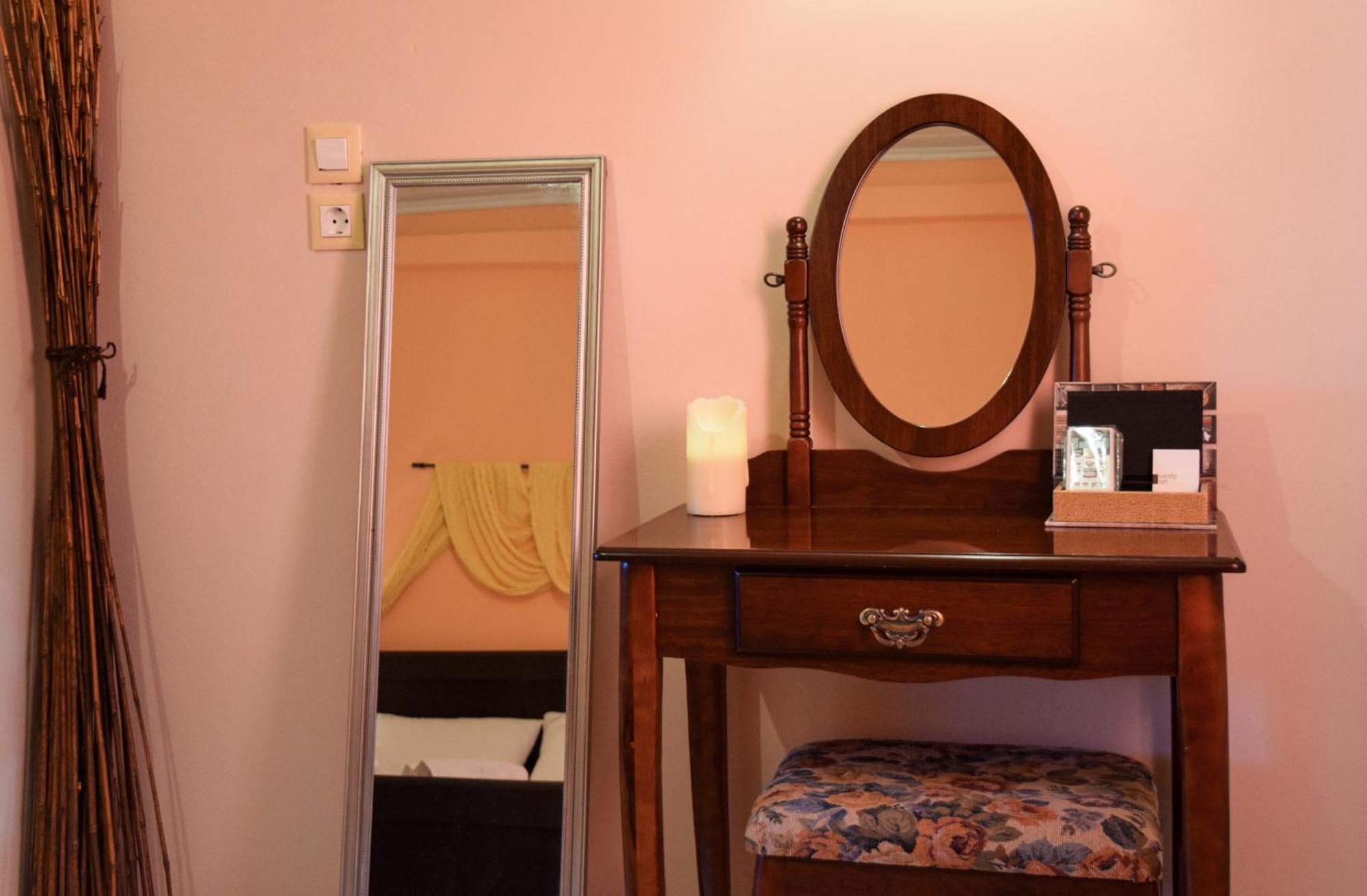 Val Di Compare Apartment *